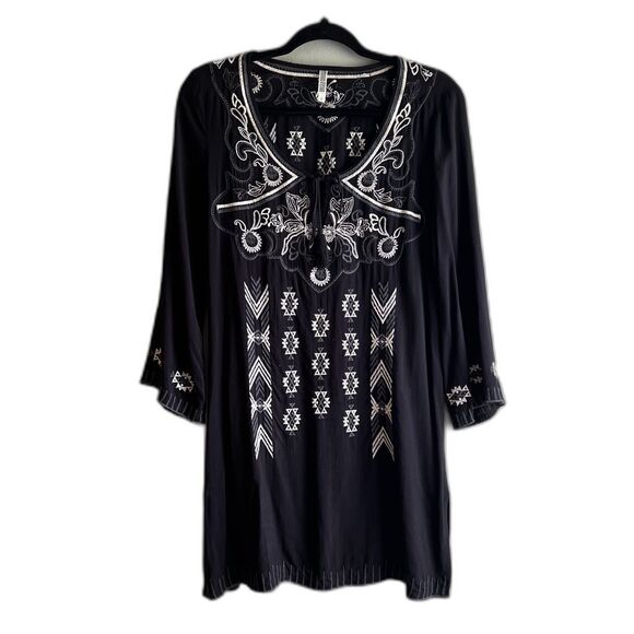 Monoreno Black White Embroidered Tunic Dress Tassel Boho Lightweight - Small - Picture 1 of 8